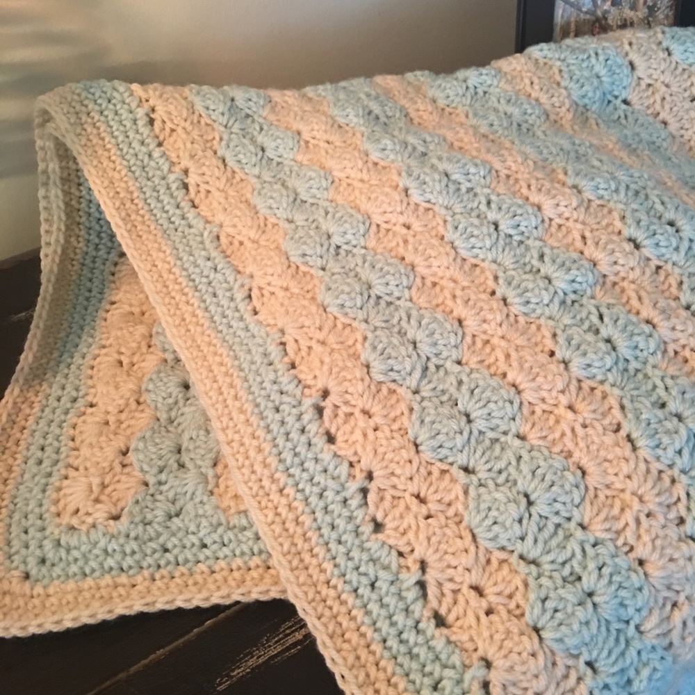Handmade baby/toddler/child/sofa blanket blanket - Picture 2 of 5